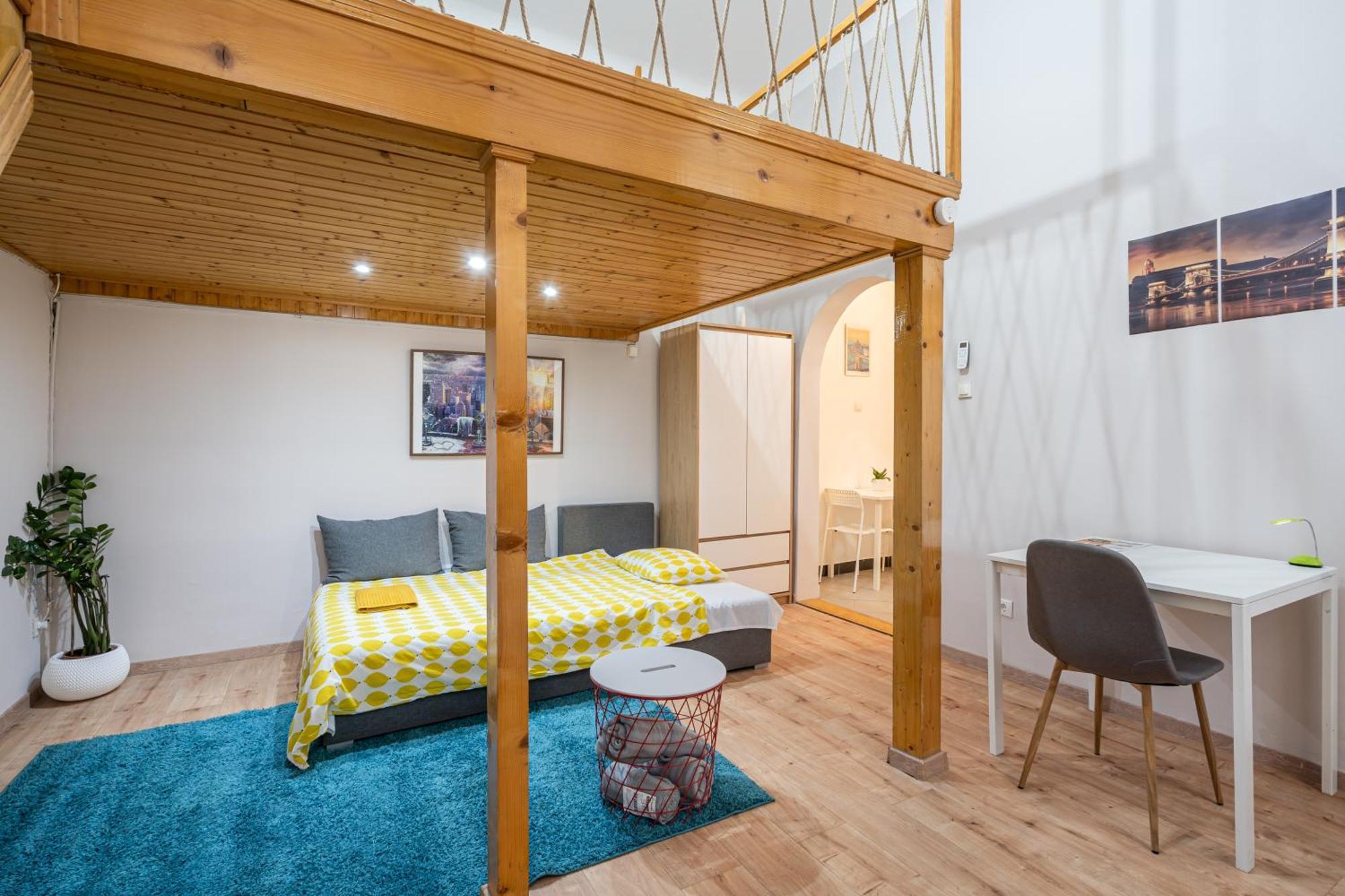 Affordable Heroes' Square Residence Budapest Eksteriør billede