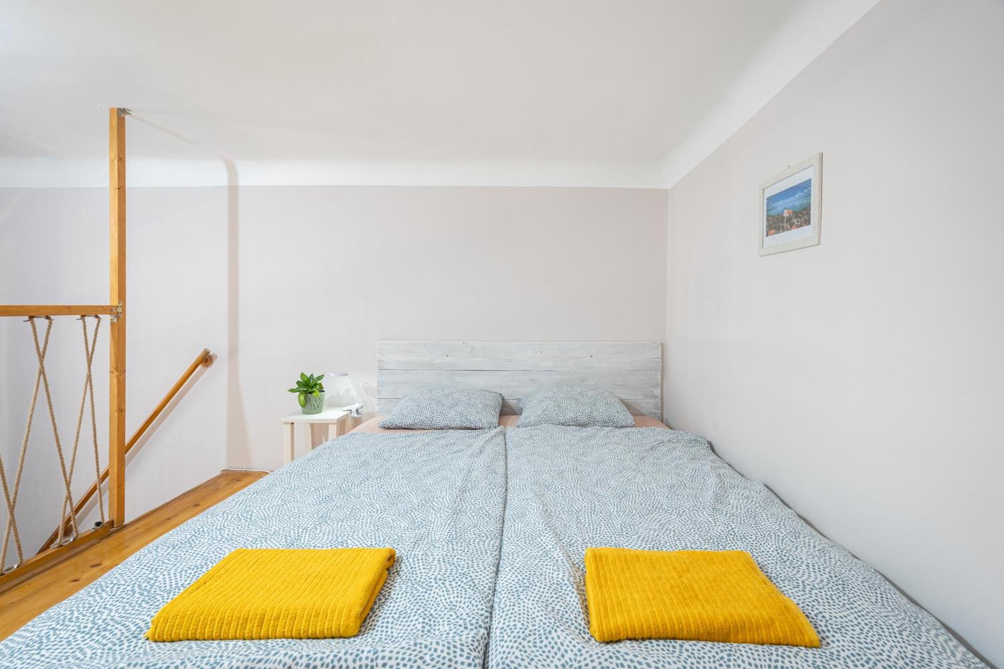 Affordable Heroes' Square Residence Budapest Eksteriør billede